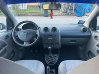 Gebraucht Ford Fiesta 80 PS (58 kW) 2003 Blau Kleinwagen