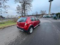 Gebraucht Dacia Sandero Stepway 85 PS (62 kW) 2011 Rot Limousine