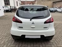 Gebraucht Mitsubishi Colt Motion 75 PS (55 kW) 2012 Porcelain white Kleinwagen
