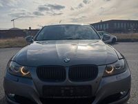 Gebraucht BMW 318 143 PS (105 kW) 2010 Grau Limousine