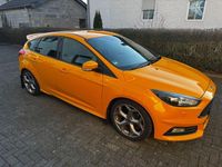 Gebraucht Ford Focus ST 250 PS (183 kW) 2015 Gelb Limousine