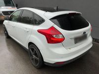 Gebraucht Ford Focus Titanium 182 PS (133 kW) 2014 Weiß Limousine