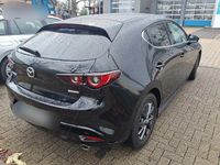 Używany Mazda 3 Selection 122 KM (89 kW) 2023 Czarny Sedan/Limuzyna
