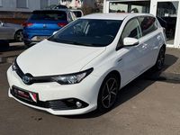 Gebraucht Toyota Auris Hybrid Team 99 PS (72 kW) 2016 Weiß Limousine