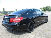 Gebraucht Mercedes E350 AMG line 265 PS (194 kW) 2012 Schwarz Coupé