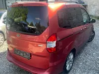 Gebraucht Ford Tourneo Courier Titanium 101 PS (74 kW) 2015 Rot Van / Kleinbus