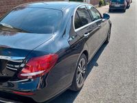 Second-hand Mercedes E300 256 CP (188 kW) 2020 Negru Berlinǎ