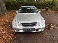 Gebraucht Mercedes E240 Avantgarde 177 PS (130 kW) 2002 Silber Limousine