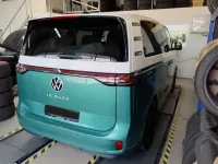 Käytetty VW ID. Buzz Pro 150 kW (204 HP) 2023 Vihreä Tila-auto