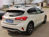 Gebraucht Ford Focus Active 150 PS (110 kW) 2020 Metropolisweiß metallic Limousine