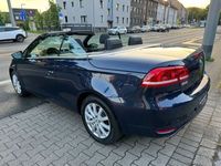 Gebraucht VW Eos Basis 160 PS (117 kW) 2011 Blau Cabrio
