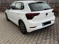 Gebraucht VW Polo Life 95 PS (69 kW) 2023 Weiß Kleinwagen