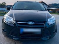 Gebraucht Ford Focus Trend 125 PS (91 kW) 2011 Schwarz Limousine