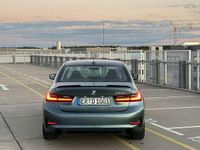 Gebraucht BMW 330e Advantage 292 PS (214 kW) 2019 Andere farben Limousine
