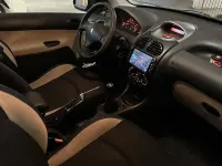 Gebraucht Peugeot 206 65 PS (47 kW) 2005 Grau Kleinwagen