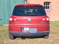 Gebraucht VW Tiguan 140 PS (102 kW) 2010 Rot SUV