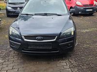 Gebraucht Ford Focus Sport 116 PS (85 kW) 2006 Grau Limousine