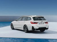 Gebraucht BMW 320 Performance 184 PS (135 kW) 2024 Alpinweiss uni Kombi