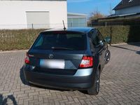 Gebraucht Skoda Fabia 75 PS (55 kW) 2016 Grau Kleinwagen