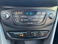 Gebraucht Ford B-MAX SYNC Edition 101 PS (74 kW) 2016 Orange Van / Kleinbus