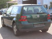 Używany VW Golf IV 75 KM (55 kW) 2002 Zielony Sedan/Limuzyna