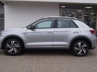 Second-hand VW T-Roc R-line 150 CP (110 kW) 2023 Argintiu SUV