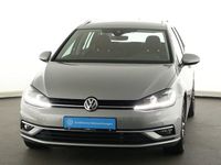 Gebraucht VW Golf VII Highline 150 PS (110 kW) 2020 Tungsten silver metallic Kombi