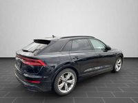 Gebraucht Audi Q8 S-Line 286 PS (210 kW) 2022 Mythosschwarz metallic (metallic) SUV