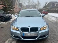Gebraucht BMW 318 143 PS (105 kW) 2009 Andere farben Limousine