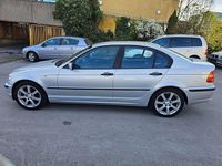 Gebraucht BMW 318 143 PS (105 kW) 2002 Titansilber metallic Limousine