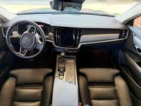 Second-hand Volvo V90 Momentum 190 CP (139 kW) 2017 Negru Break