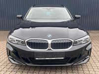Gebraucht BMW 318 156 PS (114 kW) 2025 Schwarz Kombi