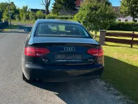 Używany Audi A4 120 KM (88 kW) 2010 Czarny Sedan/Limuzyna