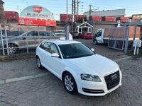 Gebraucht Audi A3 Attraction 90 PS (66 kW) 2012 Weiß Kleinwagen