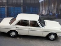 Gebraucht Mercedes 200/8 94 PS (69 kW) 1972 Weiß Limousine