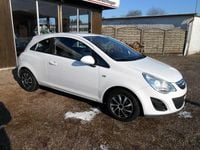 Gebraucht Opel Corsa Edition 95 PS (69 kW) 2013 Casablancaweiß Limousine