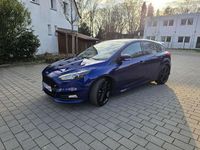 Gebraucht Ford Focus ST 250 PS (183 kW) 2018 Blau Limousine