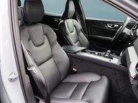Gebraucht Volvo V60 CC 197 PS (144 kW) 2023 Grau Kombi