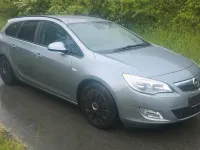 Gebraucht Opel Astra 116 PS (85 kW) 2011 Grau Kombi
