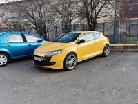 Gebraucht Renault Mégane III 250 PS (183 kW) 2010 Gelb Coupé