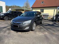 Gebraucht Opel Astra 110 PS (80 kW) 2011 Grau Kombi