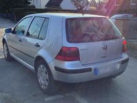 Second-hand VW Golf IV 75 CP (55 kW) 2001 Argintiu Berlinǎ