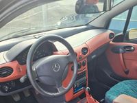 Używany Mercedes A140 Classic 82 KM (60 kW) 2000 Czarny Minivan