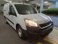 Gebraucht Peugeot Partner Avantage 99 PS (72 kW) 2016 Blanc banquise Van / Kleinbus