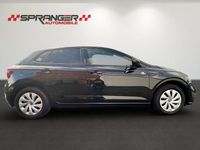 Gebraucht VW Polo Life 95 PS (69 kW) 2023 Deep black perleffekt Kleinwagen