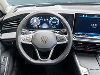 Gebraucht VW Passat 150 PS (110 kW) 2025 Silber Kombi