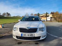 Gebraucht Skoda Superb Elegance 140 PS (102 kW) 2011 Weiß Kombi