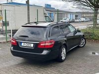 Gebraucht Mercedes E200 136 PS (100 kW) 2011 Schwarz Kombi