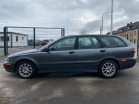 Gebraucht Volvo V40 136 PS (100 kW) 2001 Silber Kombi