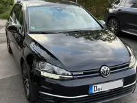 Gebraucht VW Golf VII IQ Drive 131 PS (96 kW) 2019 Schwarz Limousine